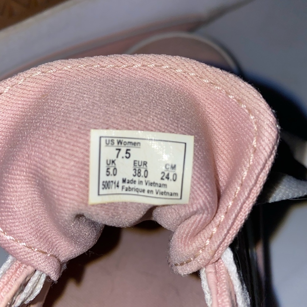 Pink Vans - Picture 3 of 3